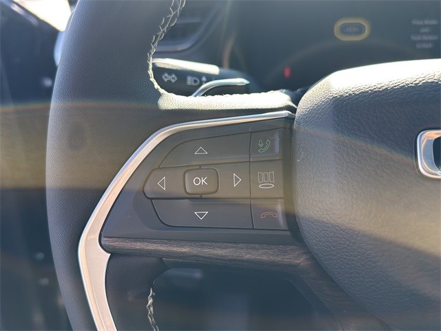 Jeep Grand Cherokee Vehicle Full-screen Gallery Image 9