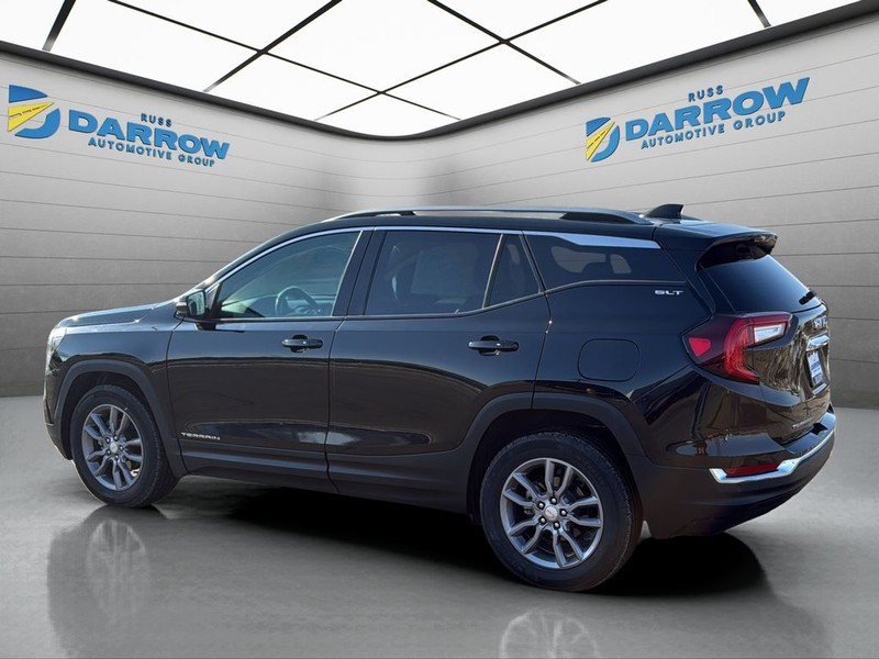 GMC Terrain Vehicle Full-screen Gallery Image 3