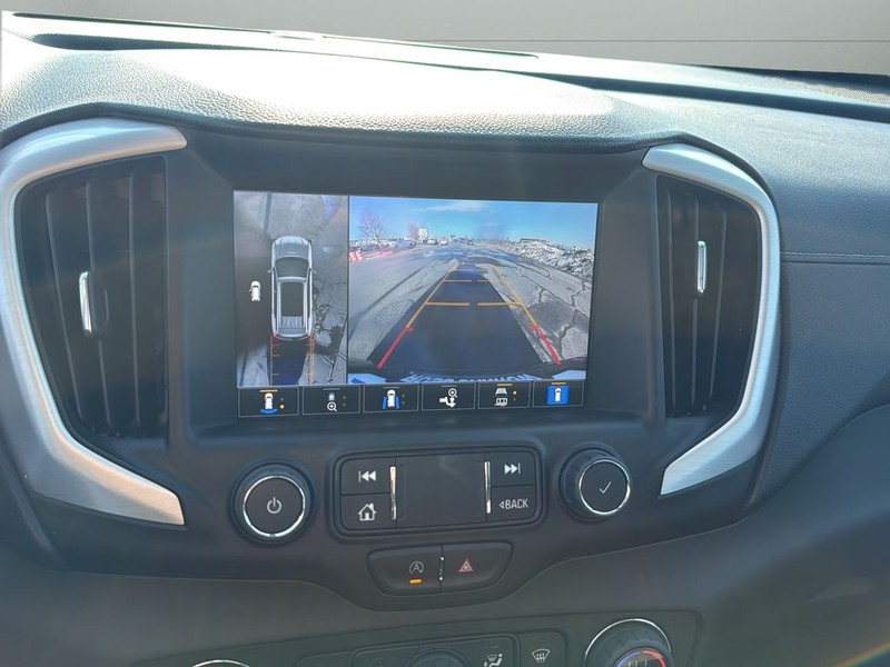 GMC Terrain Vehicle Full-screen Gallery Image 23