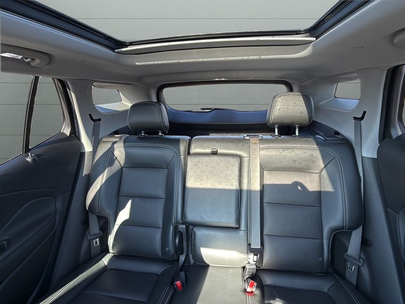 GMC Terrain Vehicle Full-screen Gallery Image 28