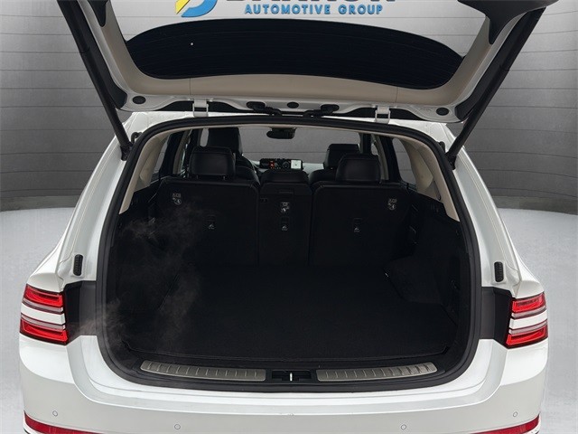 Genesis GV80 Vehicle Full-screen Gallery Image 25