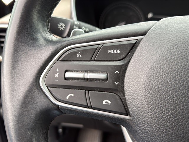 Hyundai Santa Fe Vehicle Full-screen Gallery Image 9