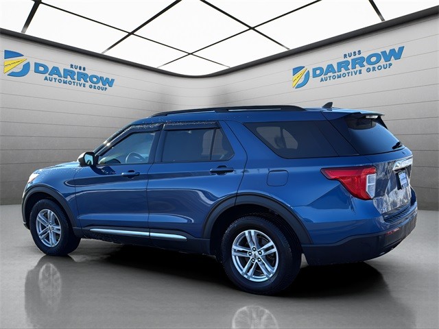 Ford Explorer Vehicle Full-screen Gallery Image 3