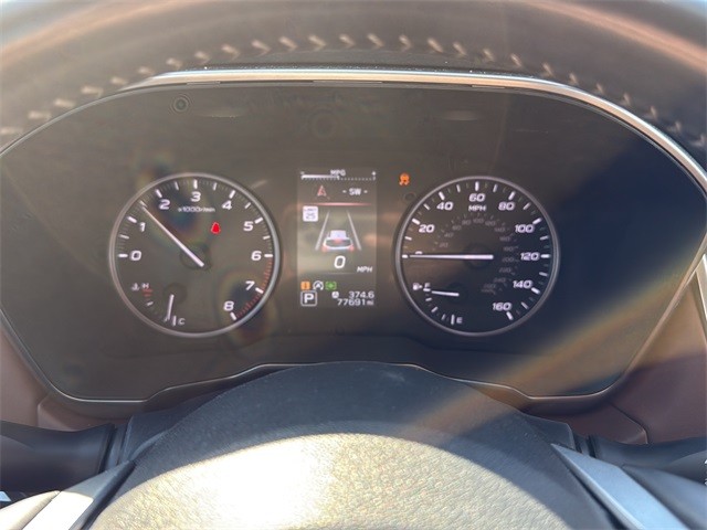 Subaru Outback Vehicle Full-screen Gallery Image 12