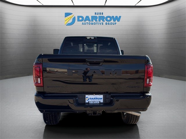 Ram 2500 Vehicle Full-screen Gallery Image 4