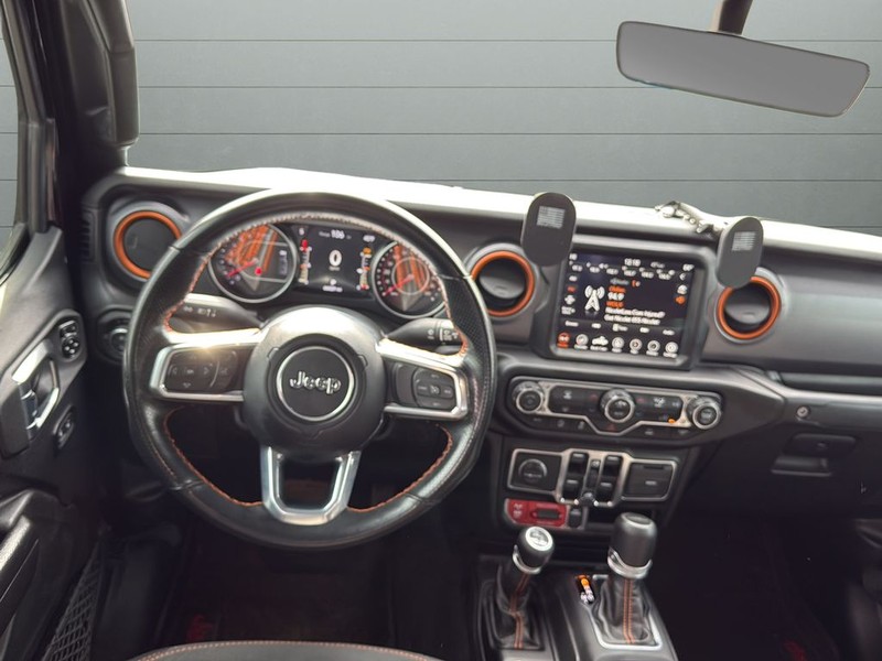 Jeep Gladiator Vehicle Full-screen Gallery Image 12