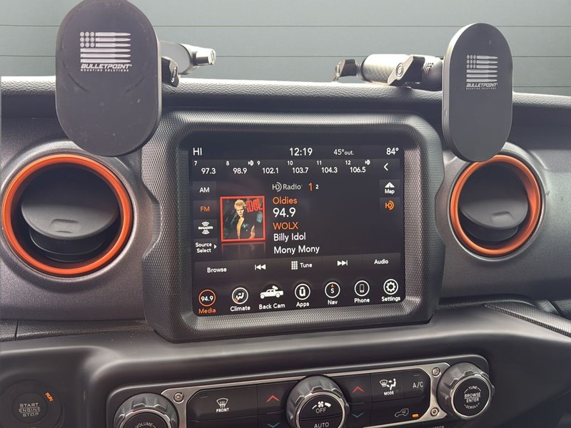 Jeep Gladiator Vehicle Full-screen Gallery Image 22