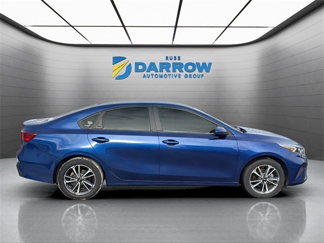 Kia Forte Vehicle Full-screen Gallery Image 6