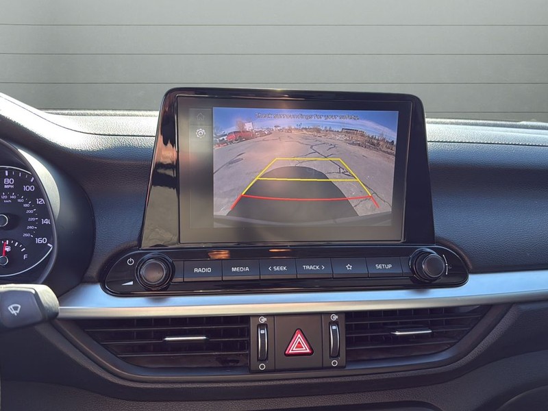 Kia Forte Vehicle Full-screen Gallery Image 20