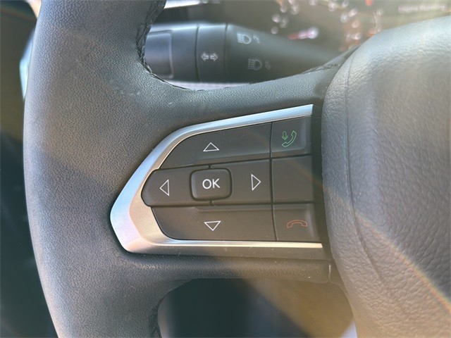 Jeep Compass Vehicle Full-screen Gallery Image 9