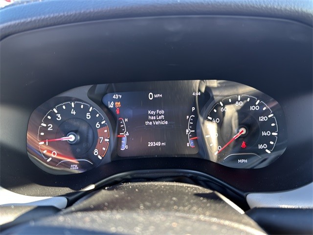 Jeep Compass Vehicle Full-screen Gallery Image 13