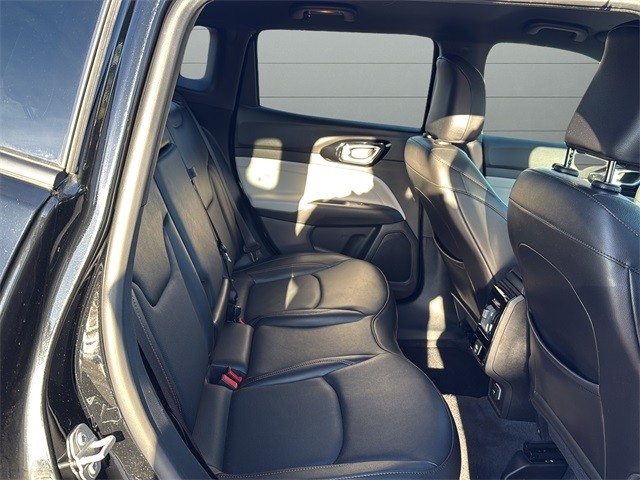 Jeep Compass Vehicle Full-screen Gallery Image 14