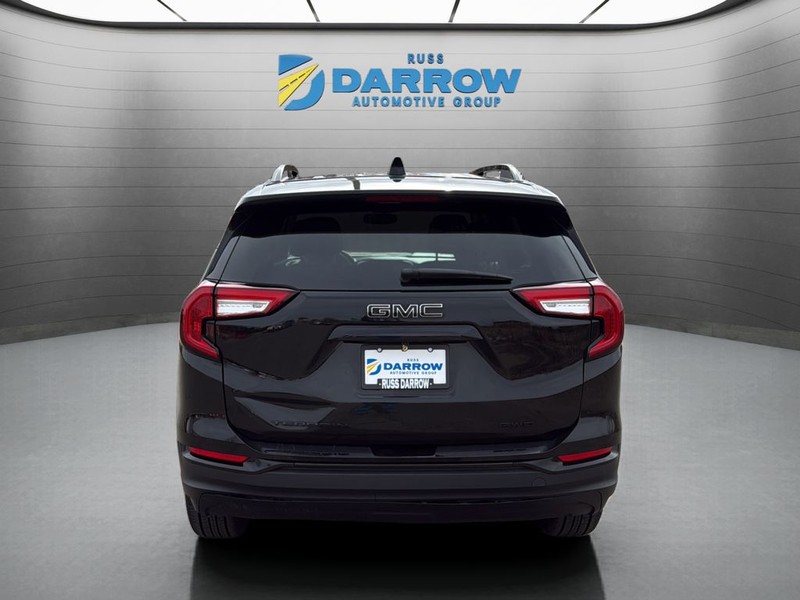 GMC Terrain Vehicle Full-screen Gallery Image 4