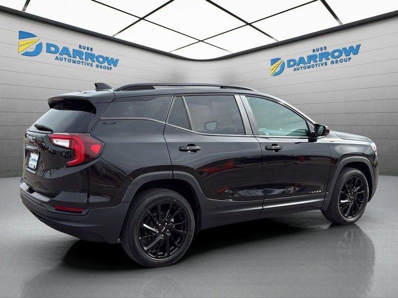 GMC Terrain Vehicle Full-screen Gallery Image 5