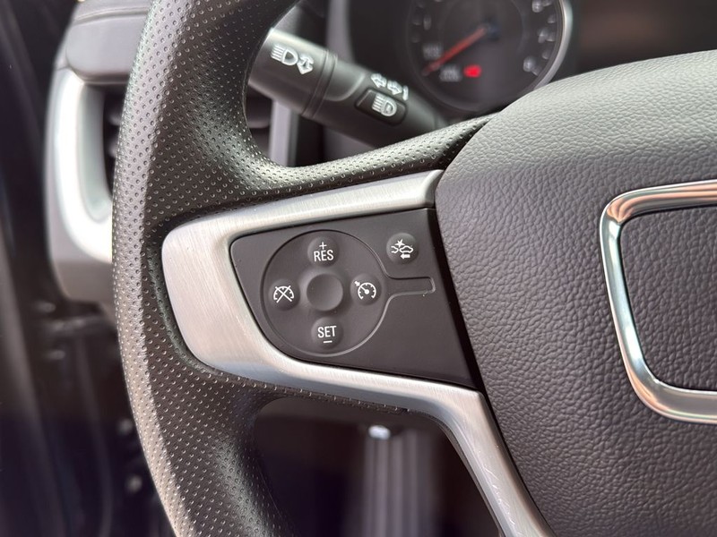 GMC Terrain Vehicle Full-screen Gallery Image 9