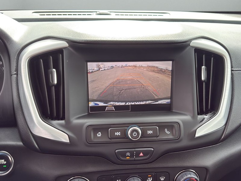 GMC Terrain Vehicle Full-screen Gallery Image 22