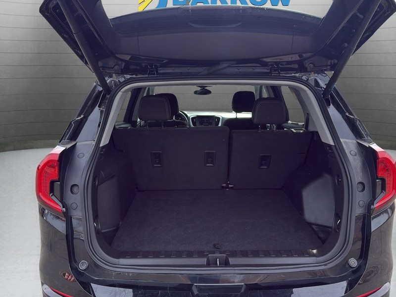 GMC Terrain Vehicle Full-screen Gallery Image 23