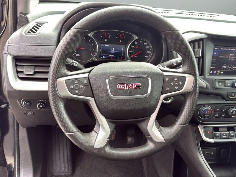 GMC Terrain Vehicle Full-screen Gallery Image 25