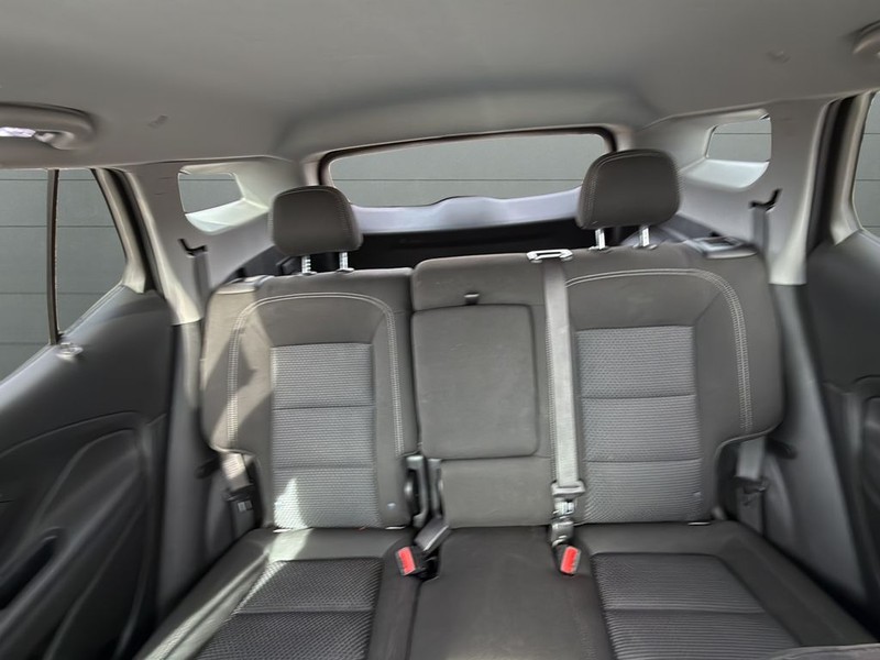 GMC Terrain Vehicle Full-screen Gallery Image 26