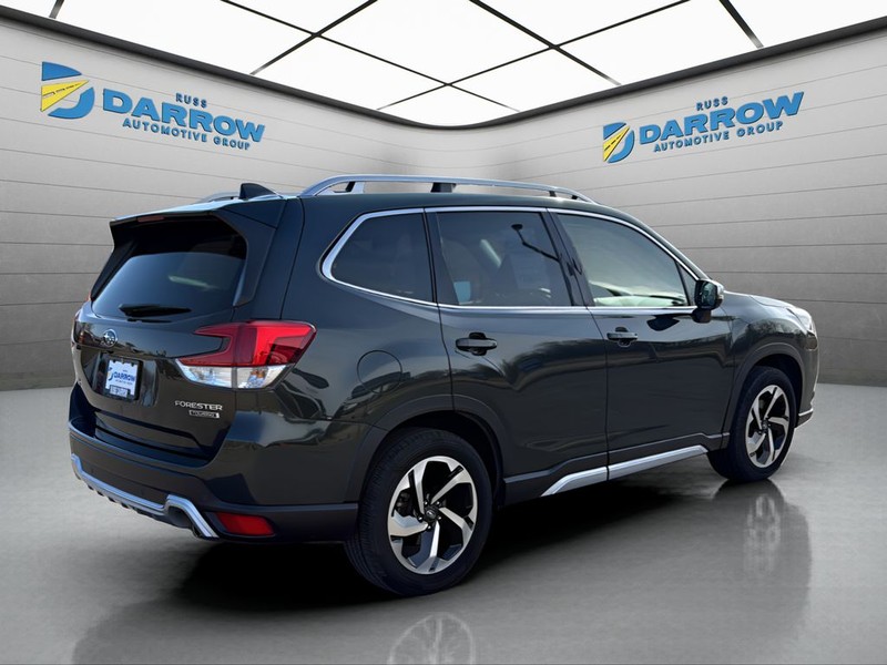 Subaru Forester Vehicle Full-screen Gallery Image 5