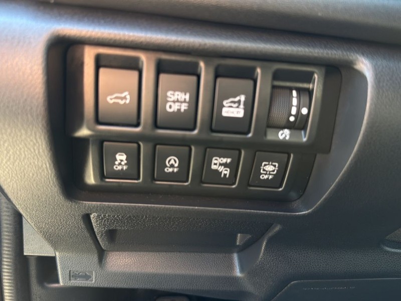 Subaru Forester Vehicle Full-screen Gallery Image 19