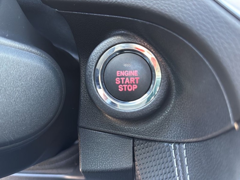 Subaru Forester Vehicle Full-screen Gallery Image 21