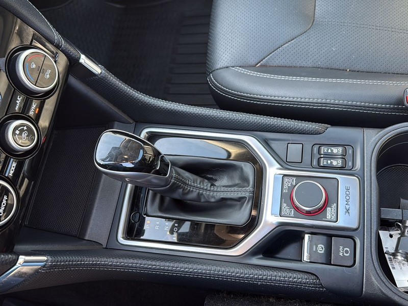 Subaru Forester Vehicle Full-screen Gallery Image 22