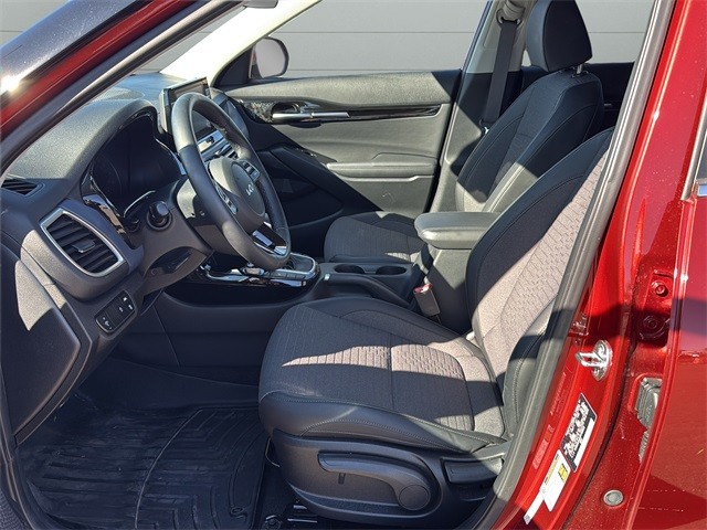 Kia Seltos Vehicle Full-screen Gallery Image 10