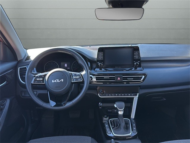 Kia Seltos Vehicle Full-screen Gallery Image 11