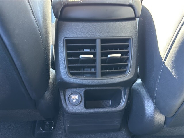 Kia Seltos Vehicle Full-screen Gallery Image 16