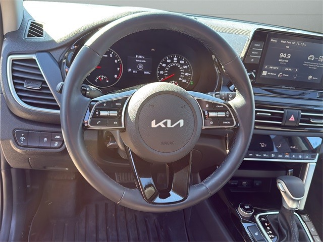 Kia Seltos Vehicle Full-screen Gallery Image 24