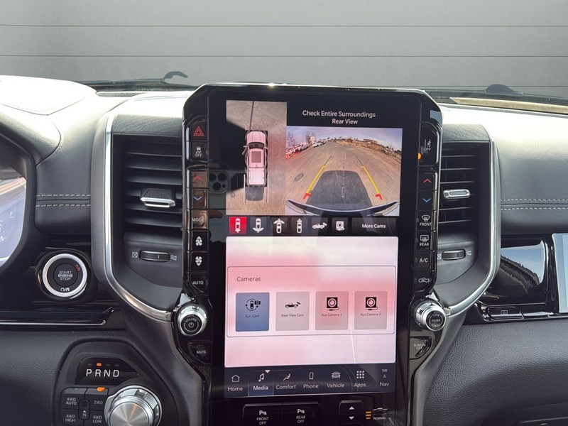 Ram 1500 Vehicle Full-screen Gallery Image 23