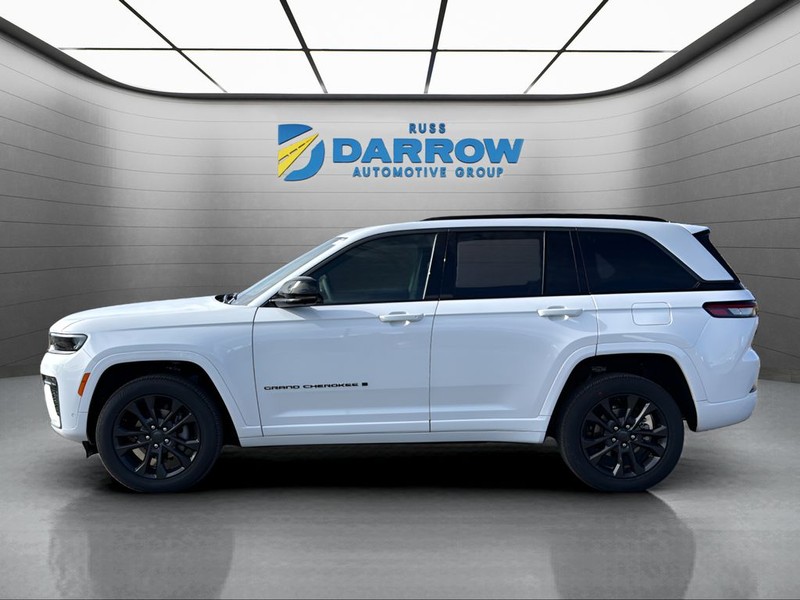 Jeep Grand Cherokee Vehicle Full-screen Gallery Image 2