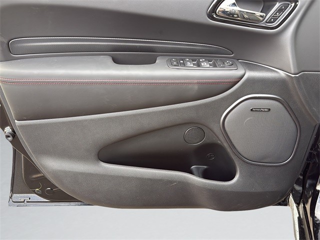 Dodge Durango Vehicle Full-screen Gallery Image 11