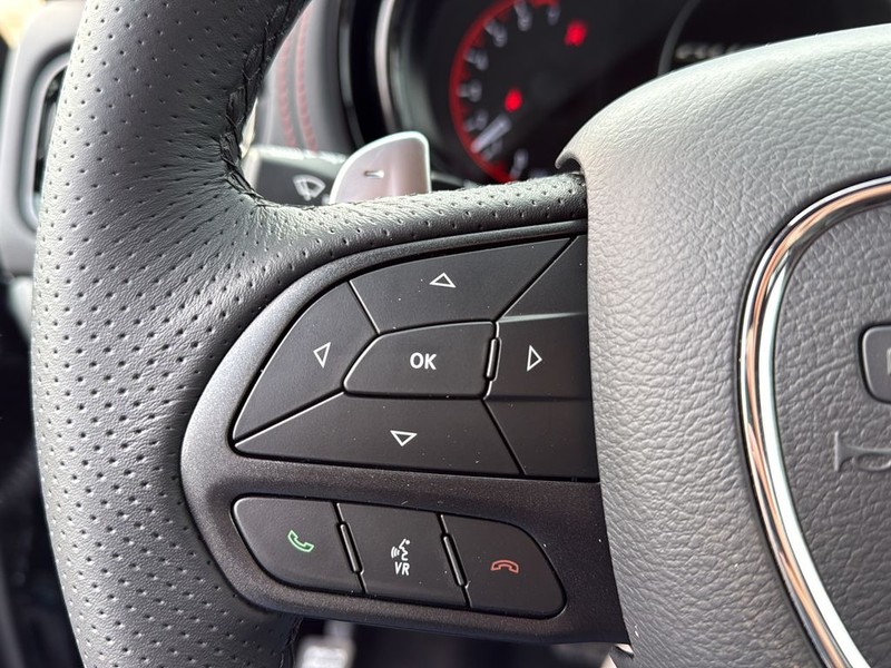 Dodge Durango Vehicle Full-screen Gallery Image 9