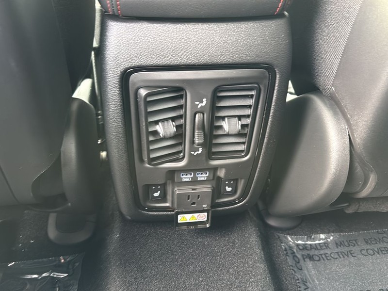 Dodge Durango Vehicle Full-screen Gallery Image 18