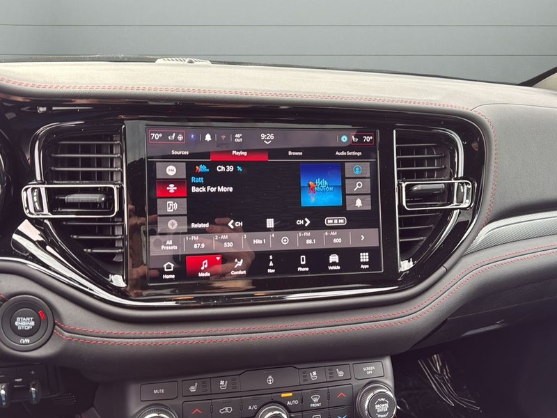 Dodge Durango Vehicle Full-screen Gallery Image 23