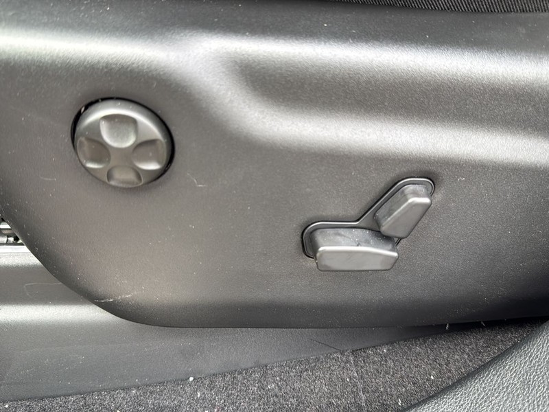 Dodge Durango Vehicle Full-screen Gallery Image 28