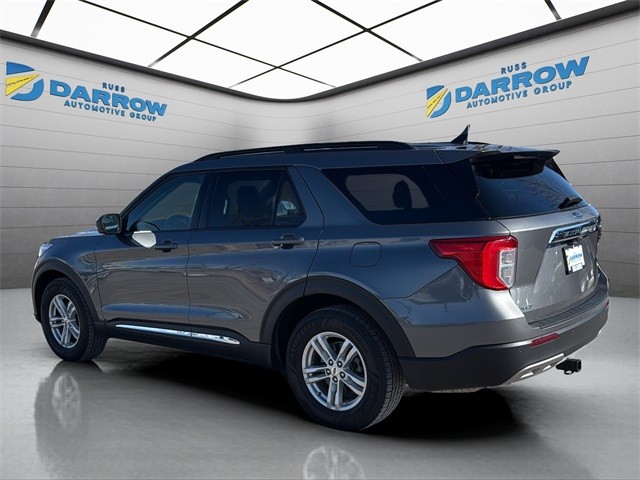 Ford Explorer Vehicle Full-screen Gallery Image 3