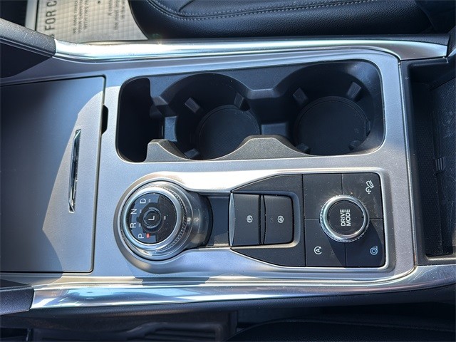 Ford Explorer Vehicle Full-screen Gallery Image 21