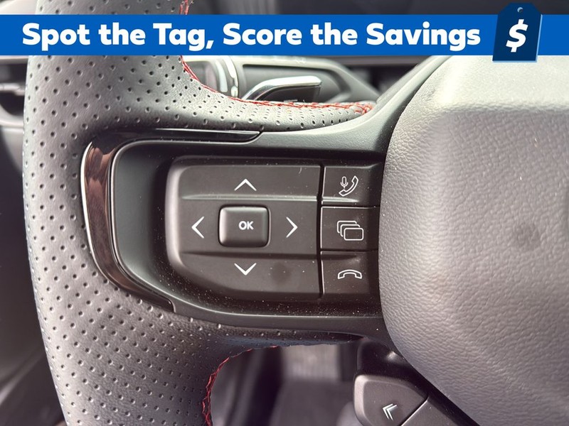 Dodge Charger Vehicle Full-screen Gallery Image 9