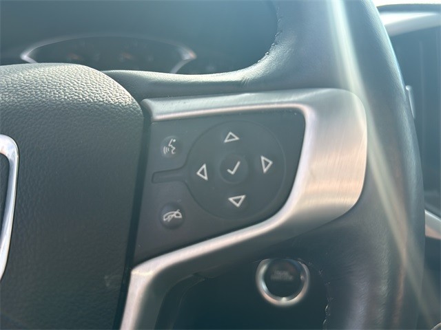 GMC Terrain Vehicle Full-screen Gallery Image 10