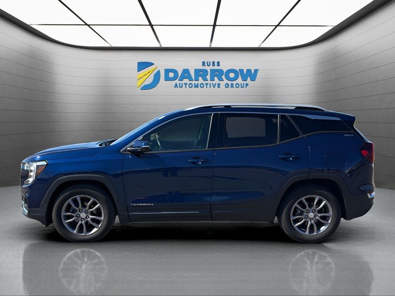 GMC Terrain Vehicle Full-screen Gallery Image 2