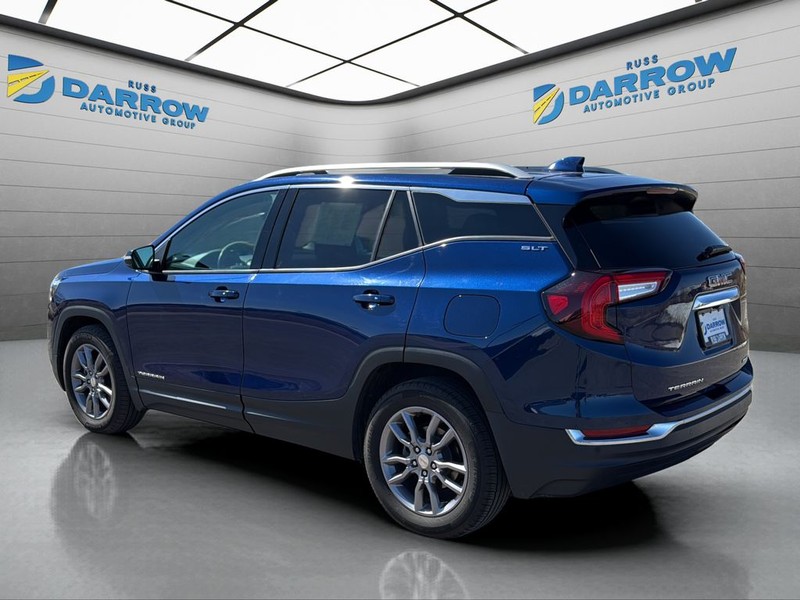 GMC Terrain Vehicle Full-screen Gallery Image 3