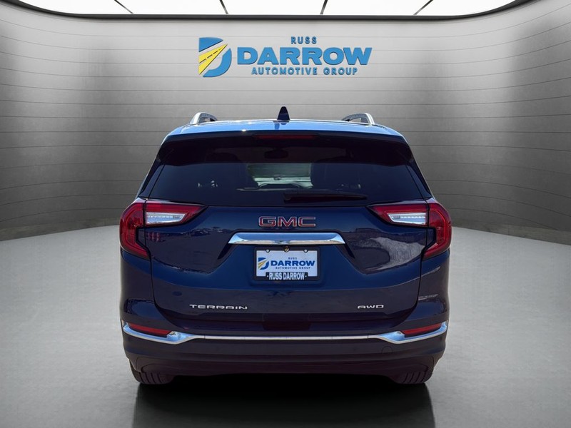 GMC Terrain Vehicle Full-screen Gallery Image 4