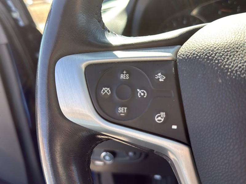 GMC Terrain Vehicle Full-screen Gallery Image 9