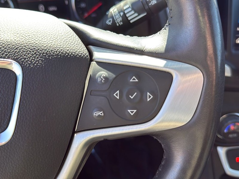 GMC Terrain Vehicle Full-screen Gallery Image 20