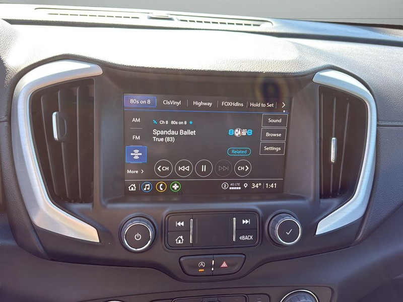 GMC Terrain Vehicle Full-screen Gallery Image 22