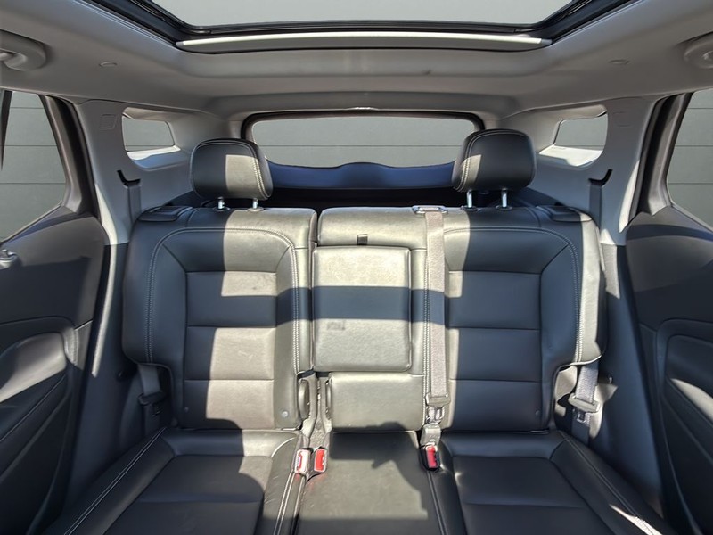 GMC Terrain Vehicle Full-screen Gallery Image 28