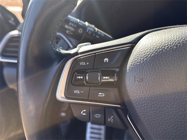 Honda Accord Hybrid Vehicle Full-screen Gallery Image 9